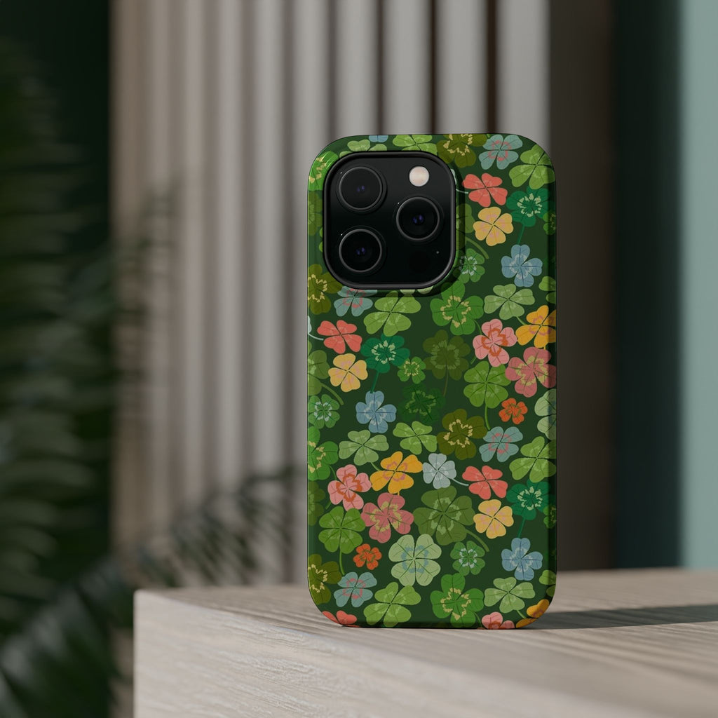 Clover - Magnetic Impact-Resistant Cases