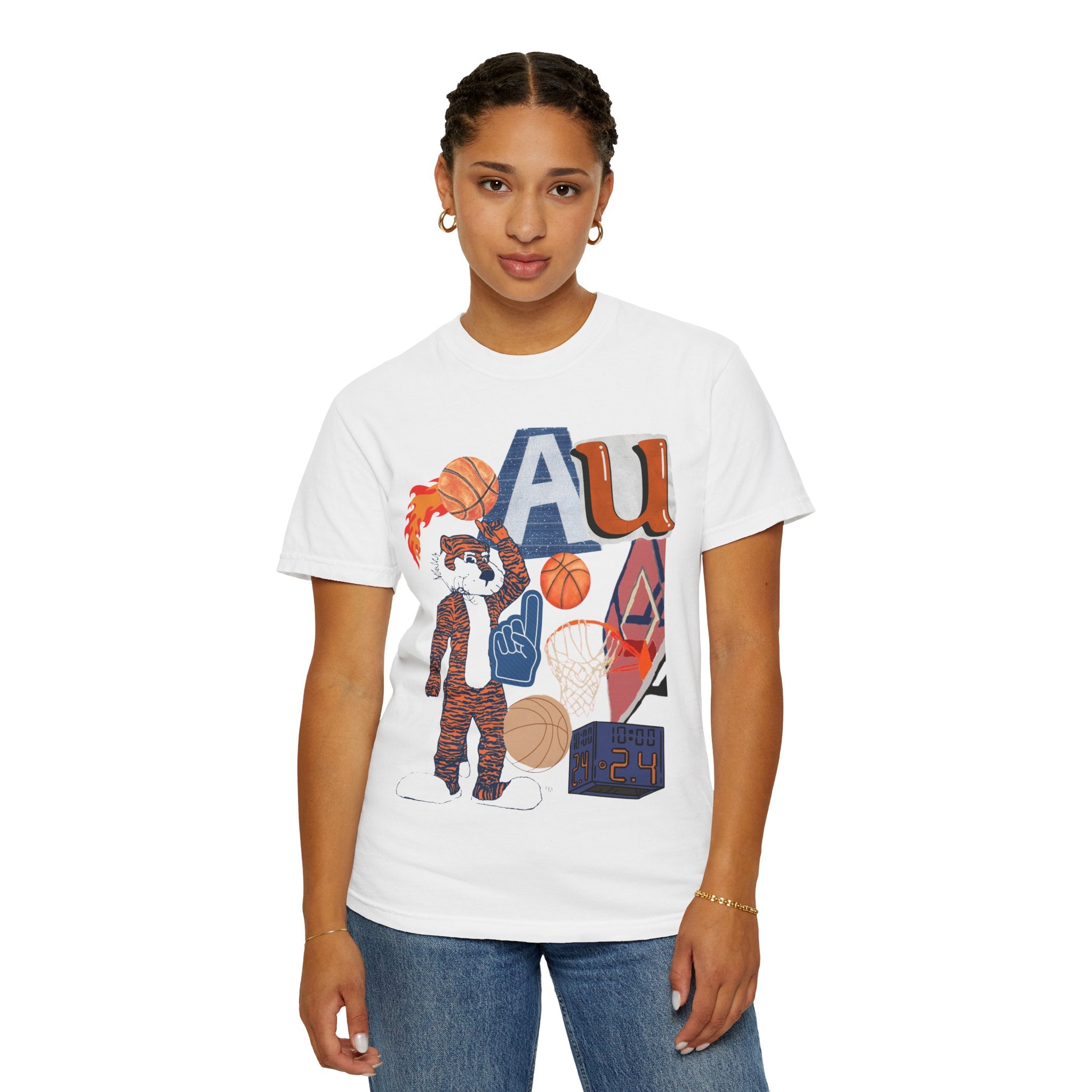 Vintage-Inspired Basketball T-Shirt for Sports Fans