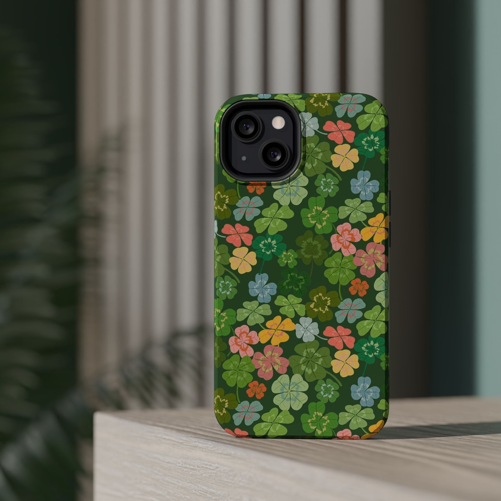 Clover - Magnetic Impact-Resistant Cases