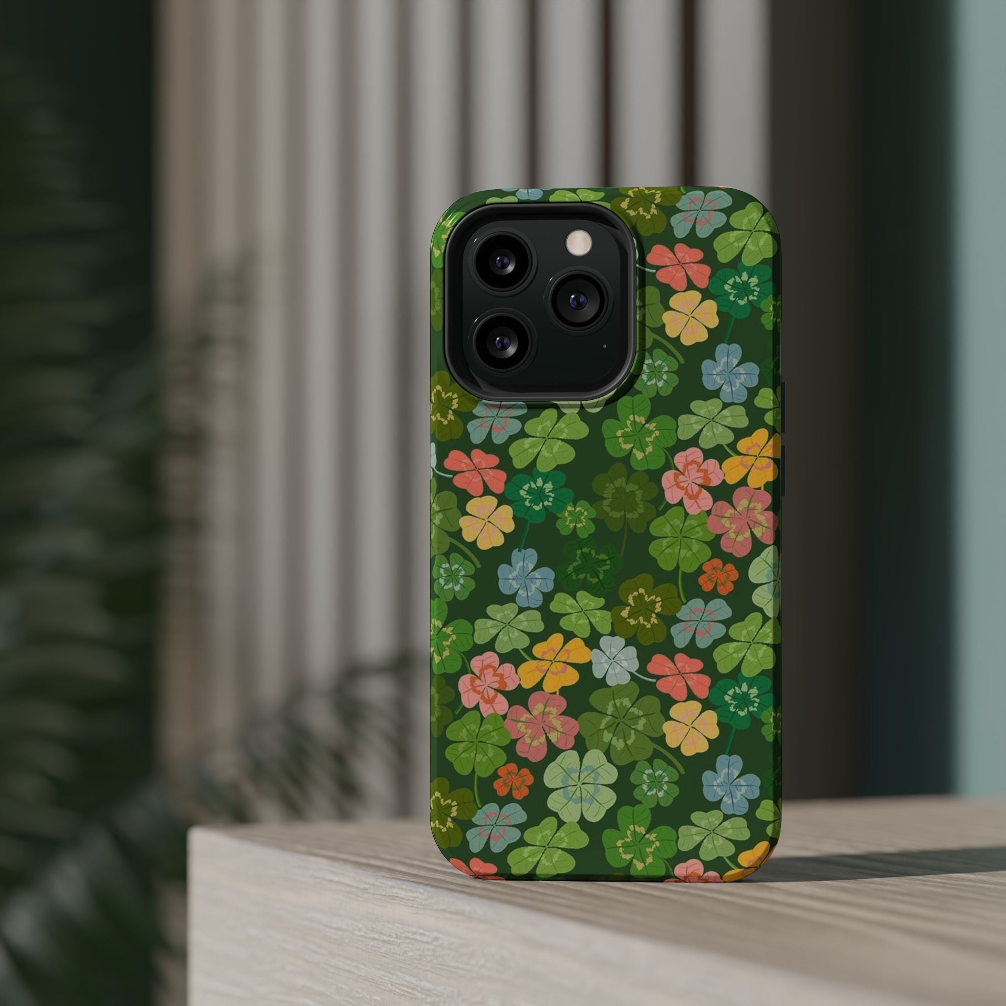 Clover - Magnetic Impact-Resistant Cases