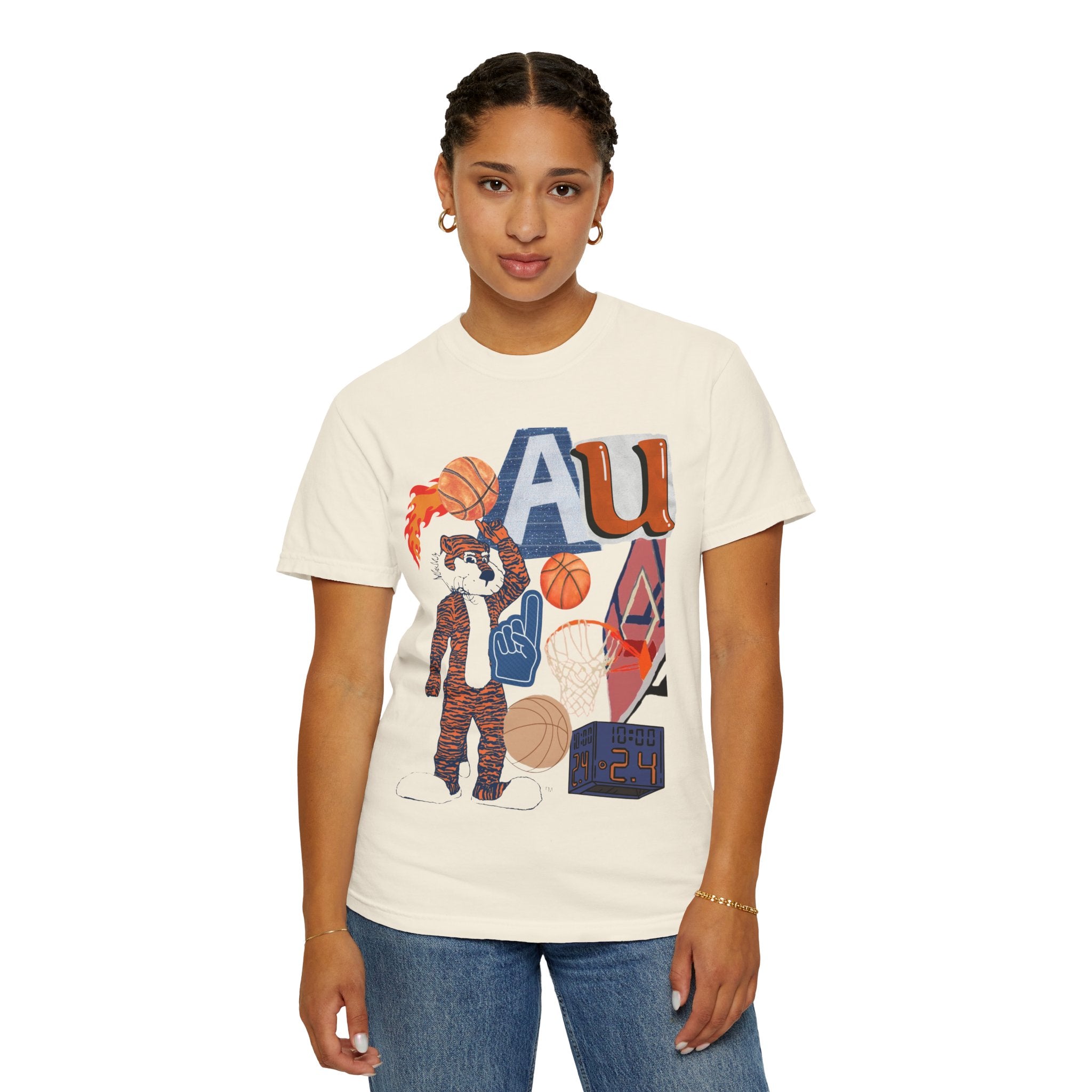 Vintage-Inspired Basketball T-Shirt for Sports Fans