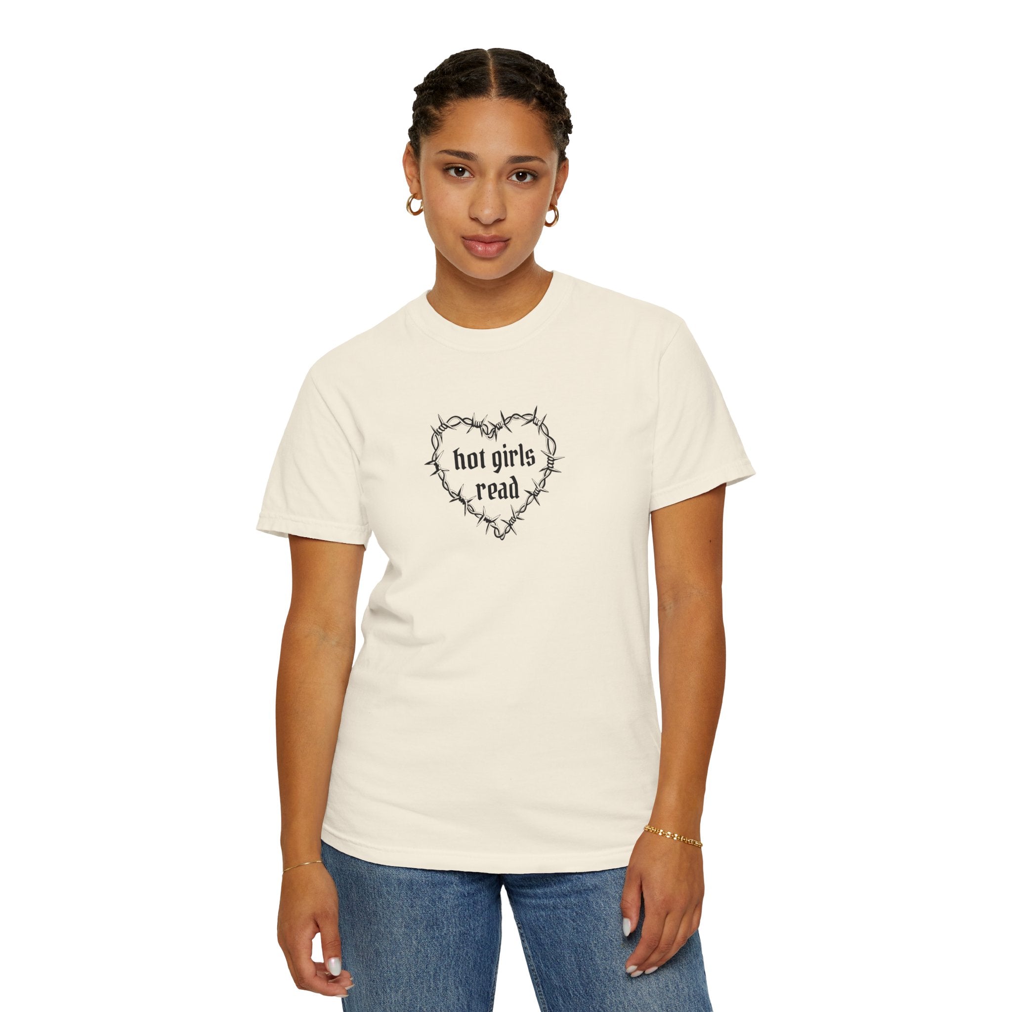 Hot Girls Read Comfort Color Tee