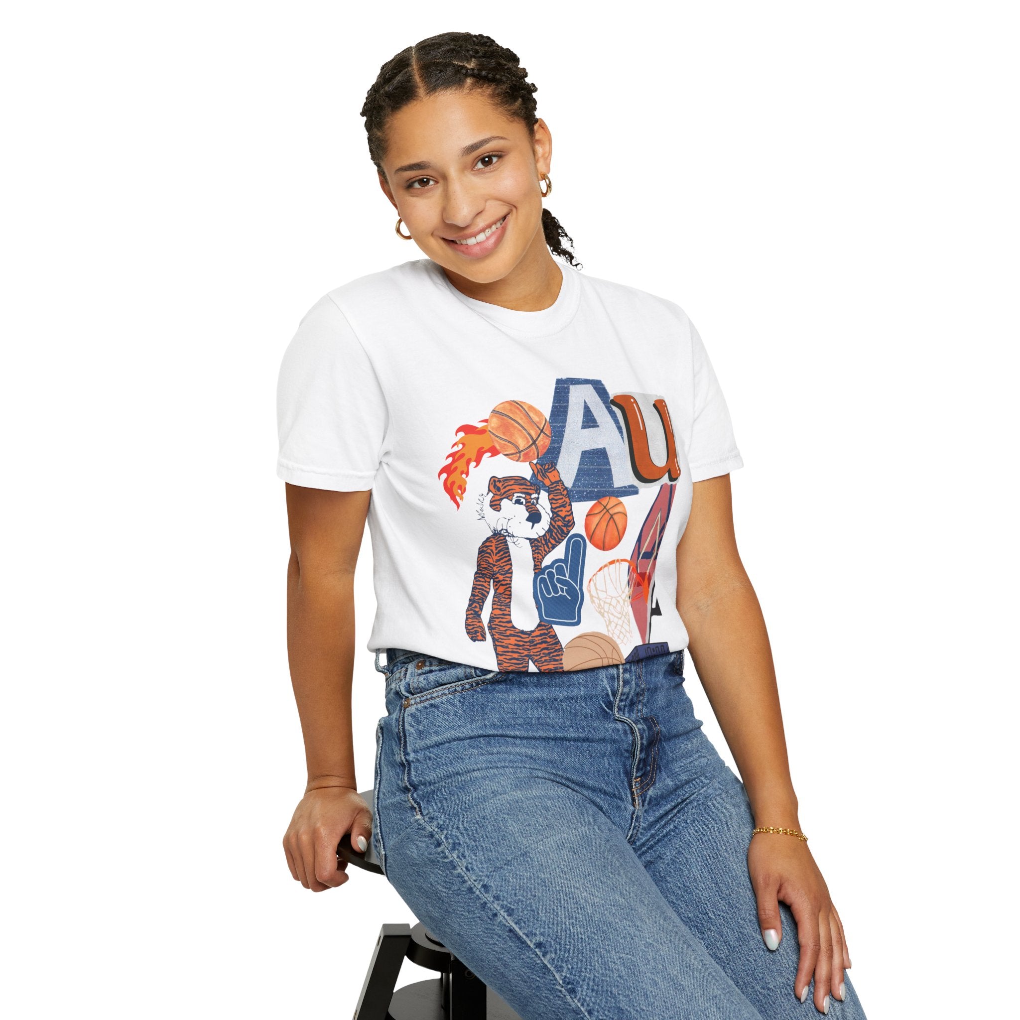 Vintage-Inspired Basketball T-Shirt for Sports Fans