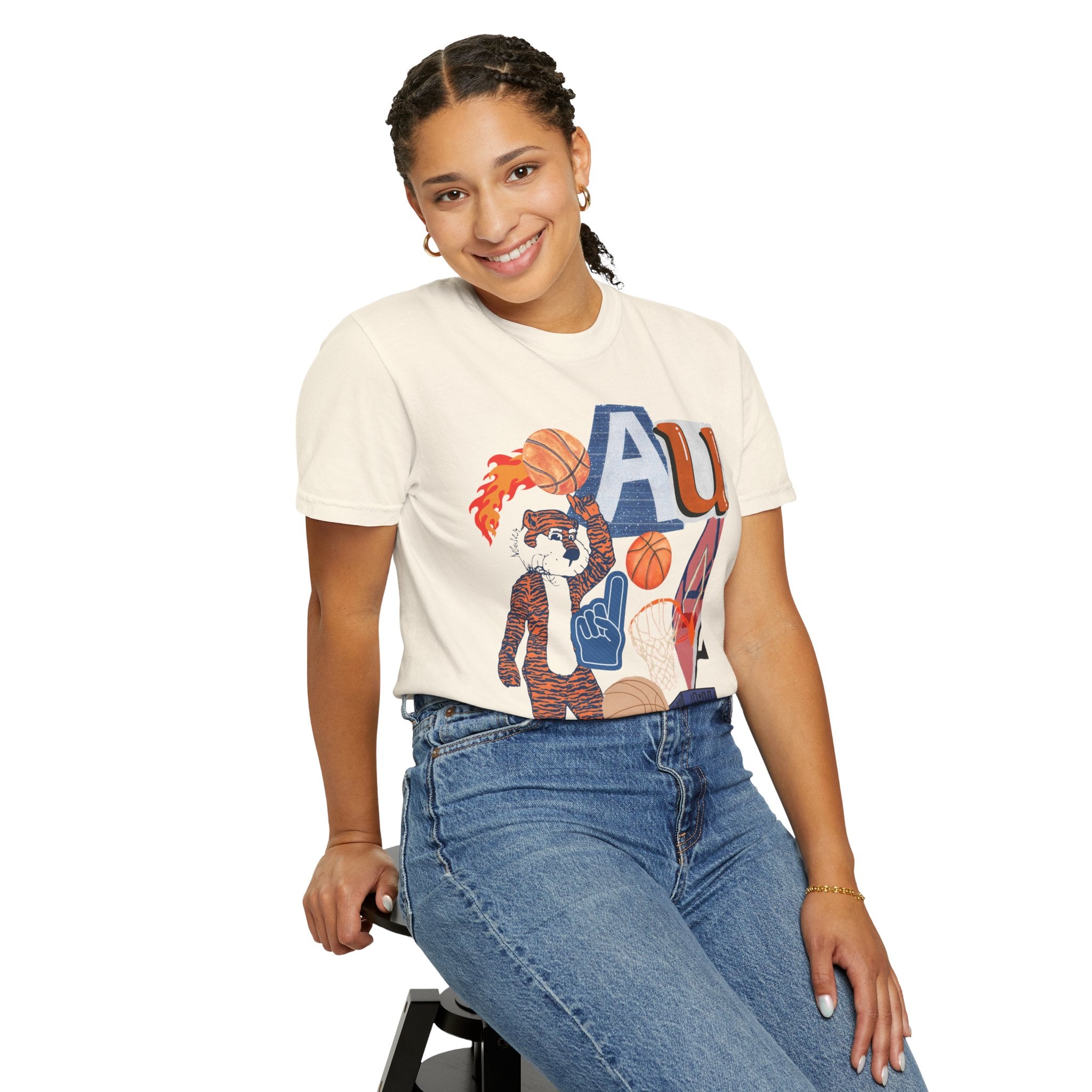 Vintage-Inspired Basketball T-Shirt for Sports Fans