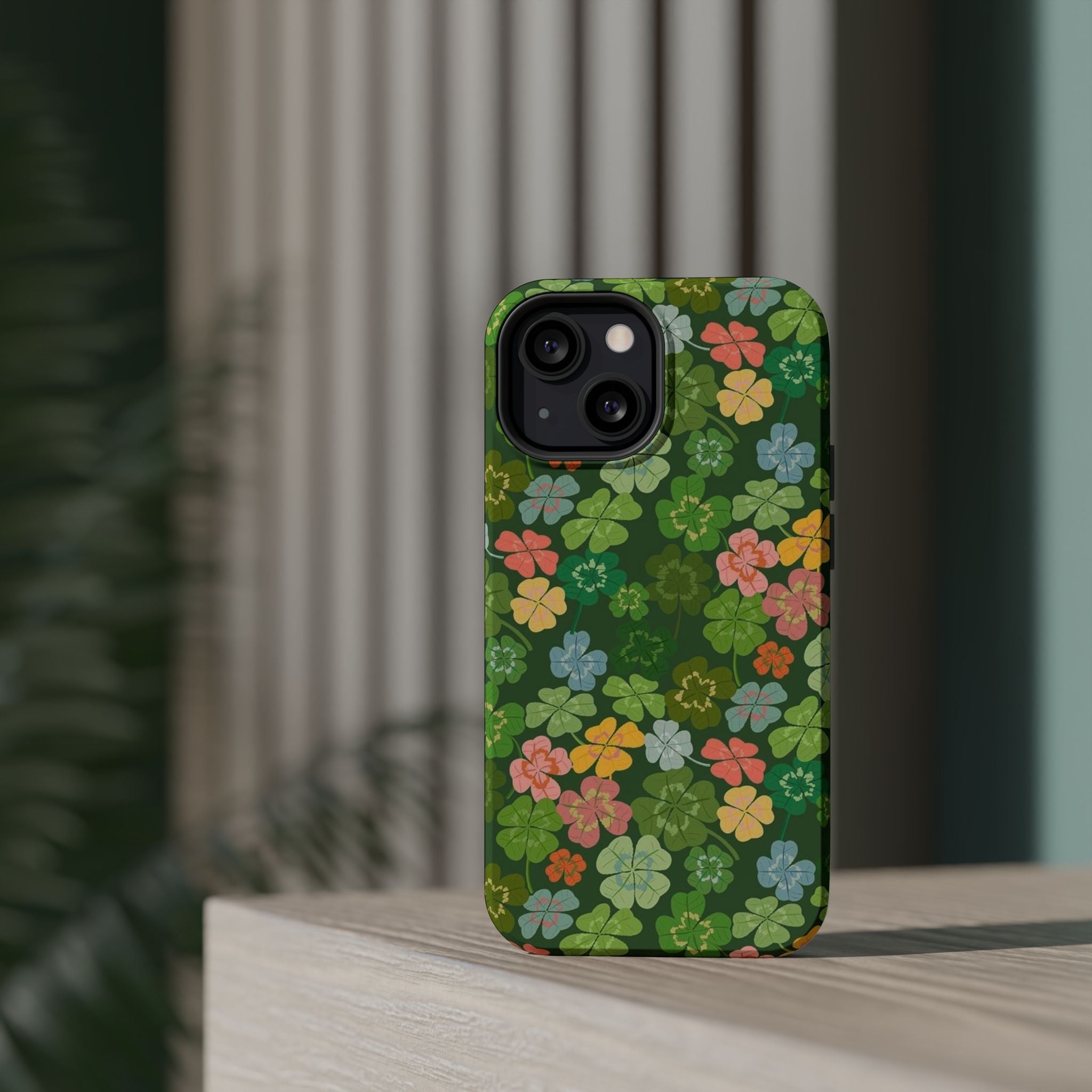 Clover - Magnetic Impact-Resistant Cases